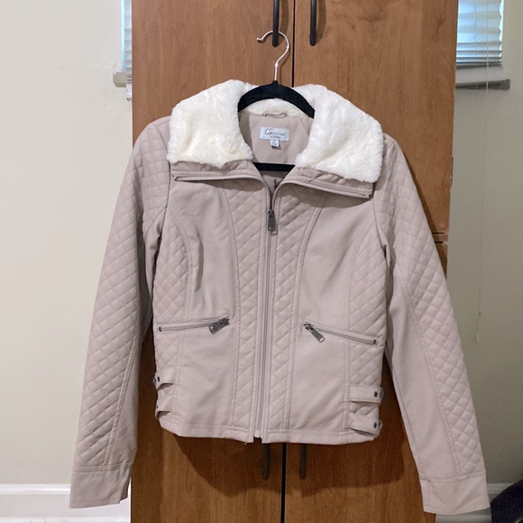Beige faux leather jacket, size M - Picture 2 of 3